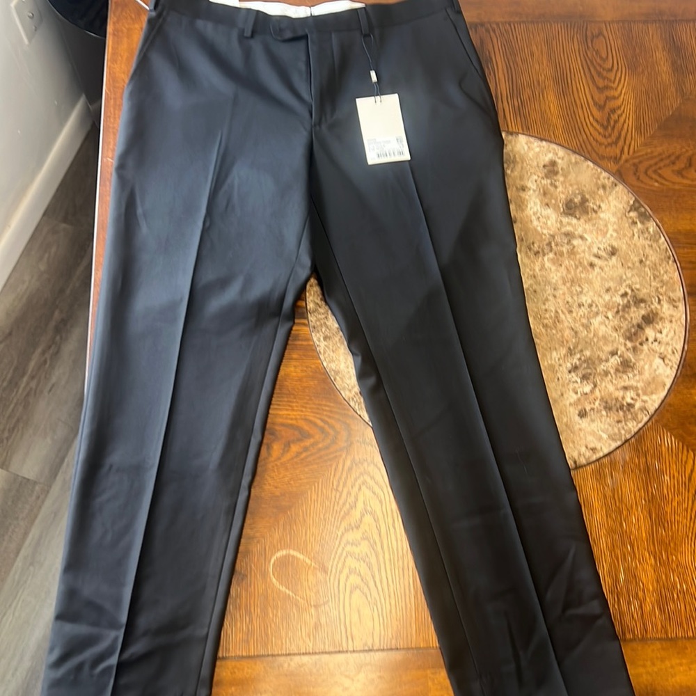 Suit supple black trousers